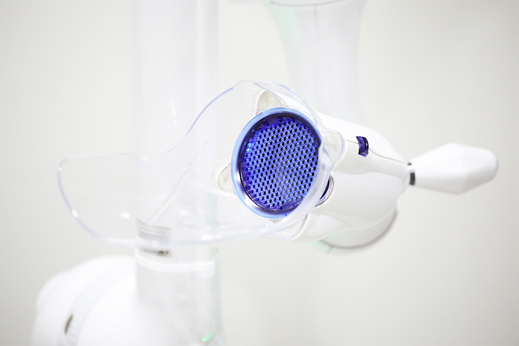 石山駅前・しらせデンタルクリニック